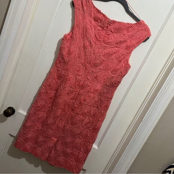 Pretty Adrianna Papell Coral Shift Dress for Spring 2025! Women's Size 8 - Picture 6 of 11